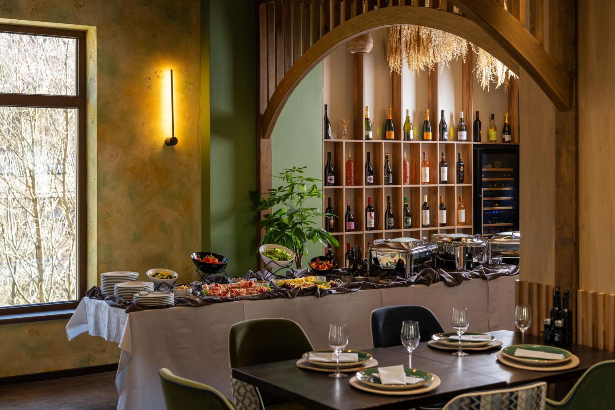 Hotel Valedor Boutique & Spa Buşteni Екстериор снимка
